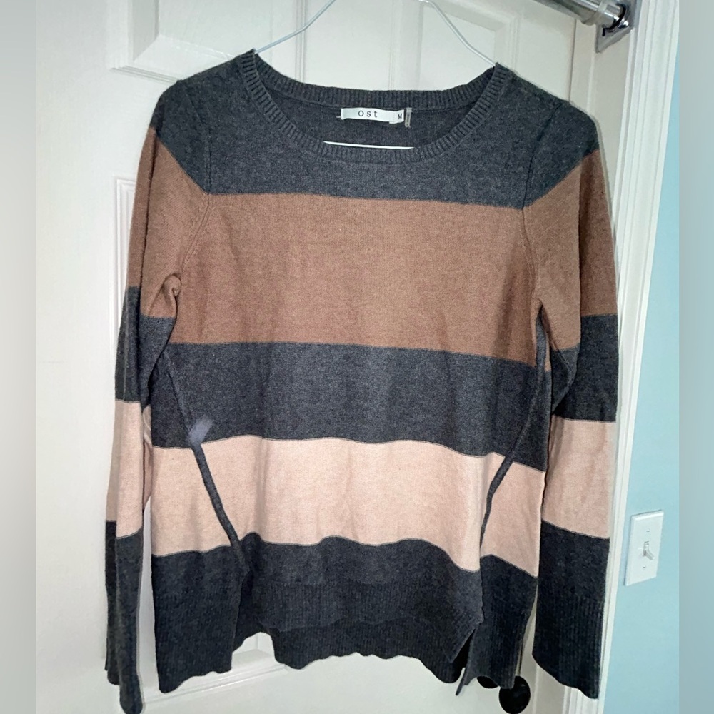 Casual sweater size medium